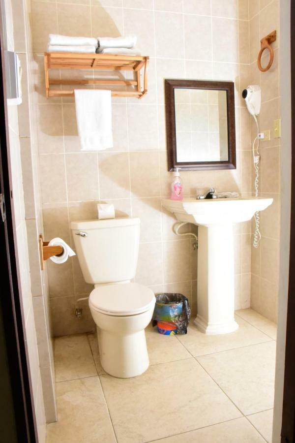 Bella Sombra Guest House Downtown Πόλη του Μπελίζ Εξωτερικό φωτογραφία